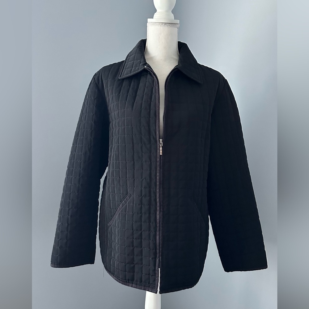 WOMENS LIZ CLAIBORNE BLACK QUILTED ZIPPERED JACKET - PAISLEY LINING & 2 pockets